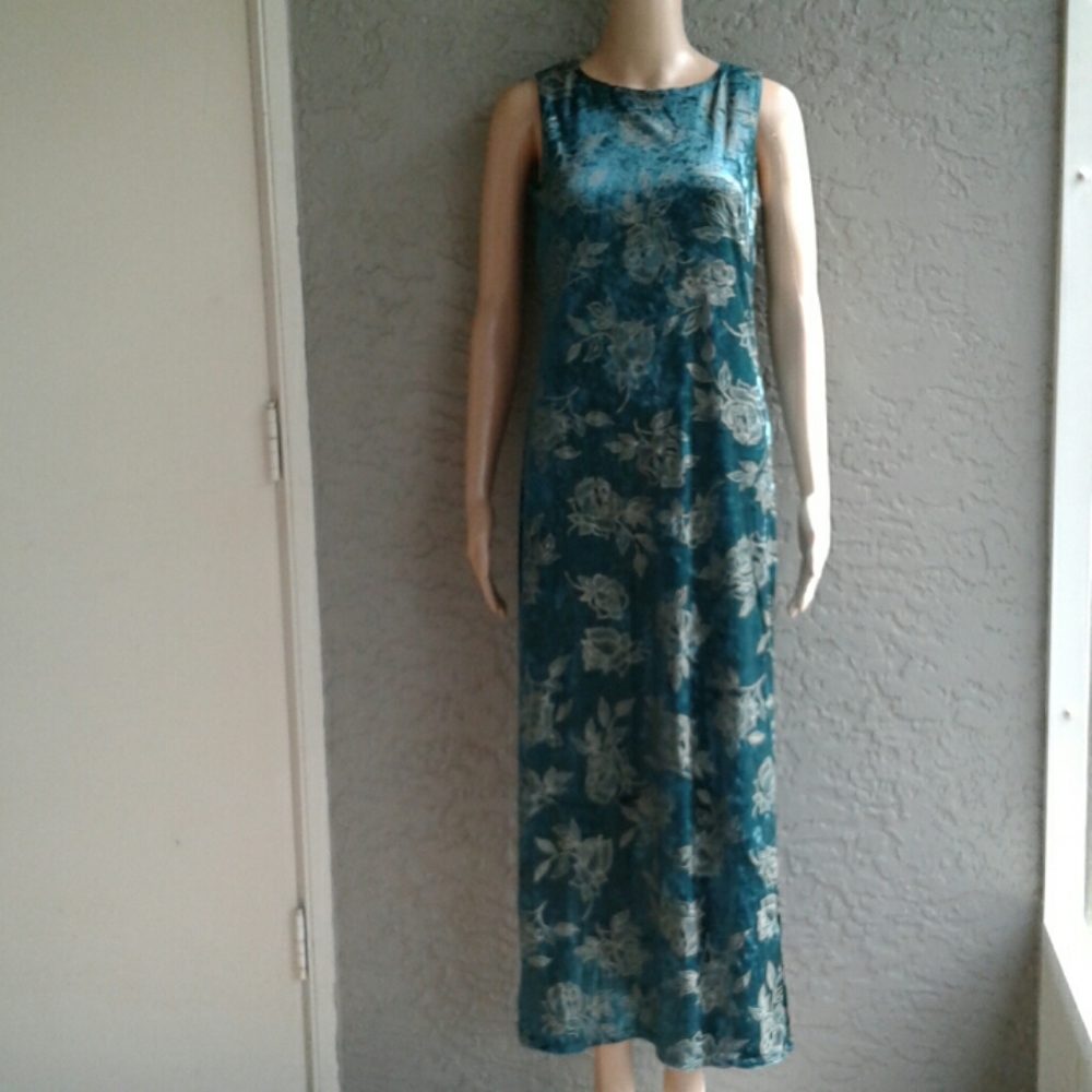 Crushed velvet looking dress